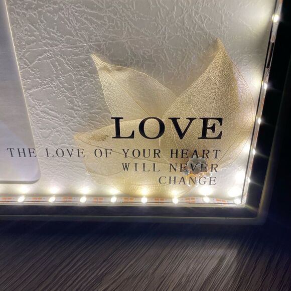 Premium quality Wedding photo frame with LED lights - Picture 6 of 9